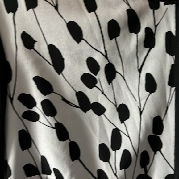 DKNY | Black/Ivory Print Shirt Dress | Size Medium - Picture 7 of 7